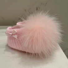 Load image into Gallery viewer, Pom Pom Booties
