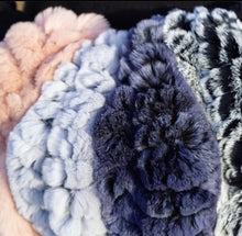 Load image into Gallery viewer, Knitted Snoods
