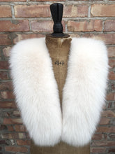 Load image into Gallery viewer, Large Fur Collar
