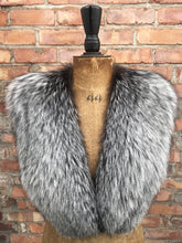 Load image into Gallery viewer, Large Fur Collar
